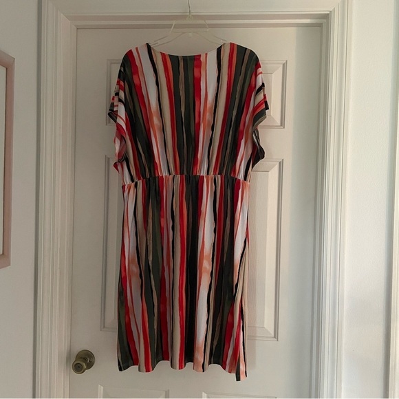 casual popover striped deep v-neck dress in size 3x - Picture 2 of 5